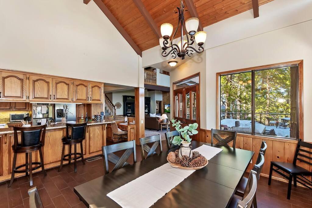 Stunning Lake View Game Room Spa Walk To Village Lake Arrowhead Ngoại thất bức ảnh