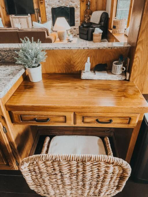 Stunning Lake View Game Room Spa Walk To Village Lake Arrowhead Ngoại thất bức ảnh