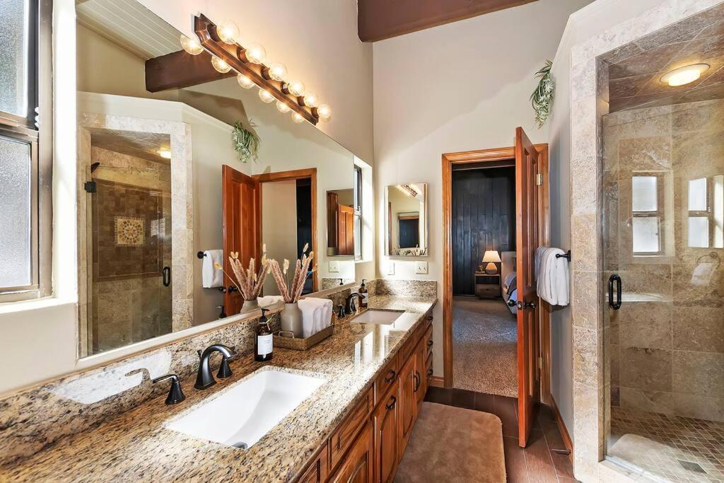 Stunning Lake View Game Room Spa Walk To Village Lake Arrowhead Ngoại thất bức ảnh