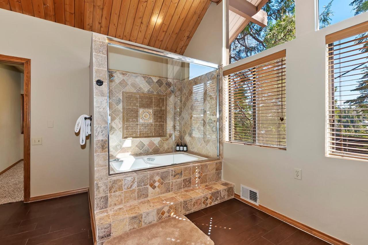 Stunning Lake View Game Room Spa Walk To Village Lake Arrowhead Ngoại thất bức ảnh